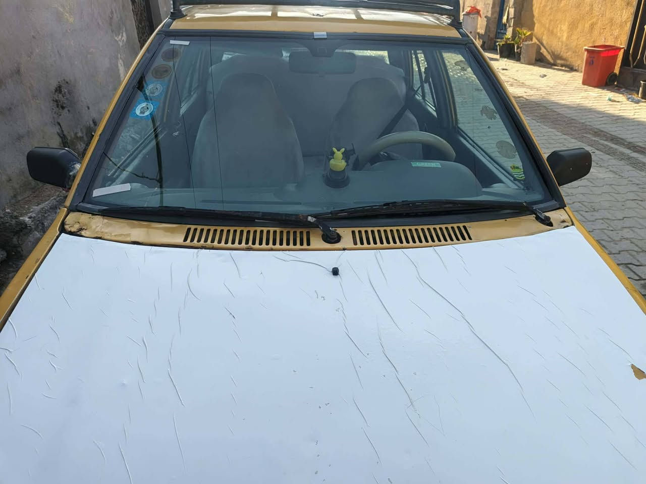 يالله سايبه لبيع سياره خير من الله مال جناي سياره كامله مكمله كبل لشارع سنويه مجدده رقم نكليزي هيه غرامه مصفره  كير ومكينه كفاله شرط خير من الله
السعر 23 وبيه مجال حك الجيه مكاني بغداد الشعله ***********
