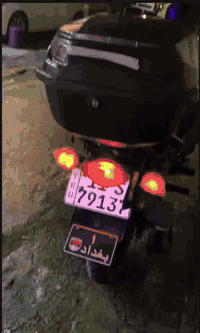 سلام عليكم
سلام عليكم 
___________
للبيع فقط
___________
دراجه بوكسر هندي
مامشتغله دلفري ابد 
_____________
موديل 23
____________
رقم بغداد انكليزي
(بأسمي)
____________

 مكينه بيها خيط تبخبر من تحمه يروح
انه ابيع بيها خيط
____________
ماشيه 8 الاف فقط
_____________
دراجه جانت متروكه سنه كامله من رجعت اشغلها طلع التبخير عده التبخير كفاله عامه
________________
دراجه بيها اضافات خير من الله
(لايت زنون - لايتات خارجيه 3 - بك لايت رماش -فدراليه خلفيه - درع طين امامي- يدات اماميه - جامه طويله - تاير خلفي جوبلس)
____________________________________
❌ملاحظه
الصندوك مو ويه الدراجه 
____________________________________
السعر ( 2300 ) بيها مجال حك الجيه فقط 
 بغداد الاعظميه  اتصل وانه خادم 
‏ ***********
