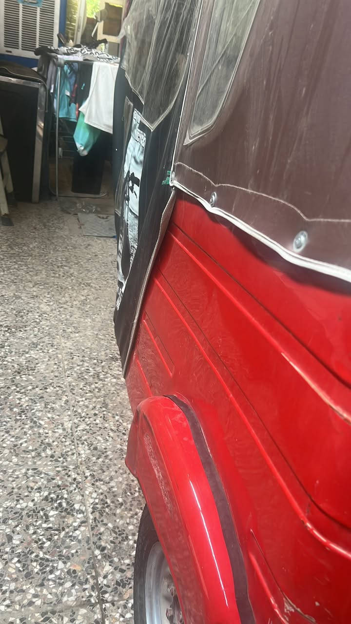 سلام عليكم مره رخصت لادمن تكتك للبيع موديل 17 تكتك نضيفه رقم وسنويه باسمي ثاني يوم احولك سعرها 5وبيها مجال مكاني بغداد الزعفرانيه رقمي ***********
