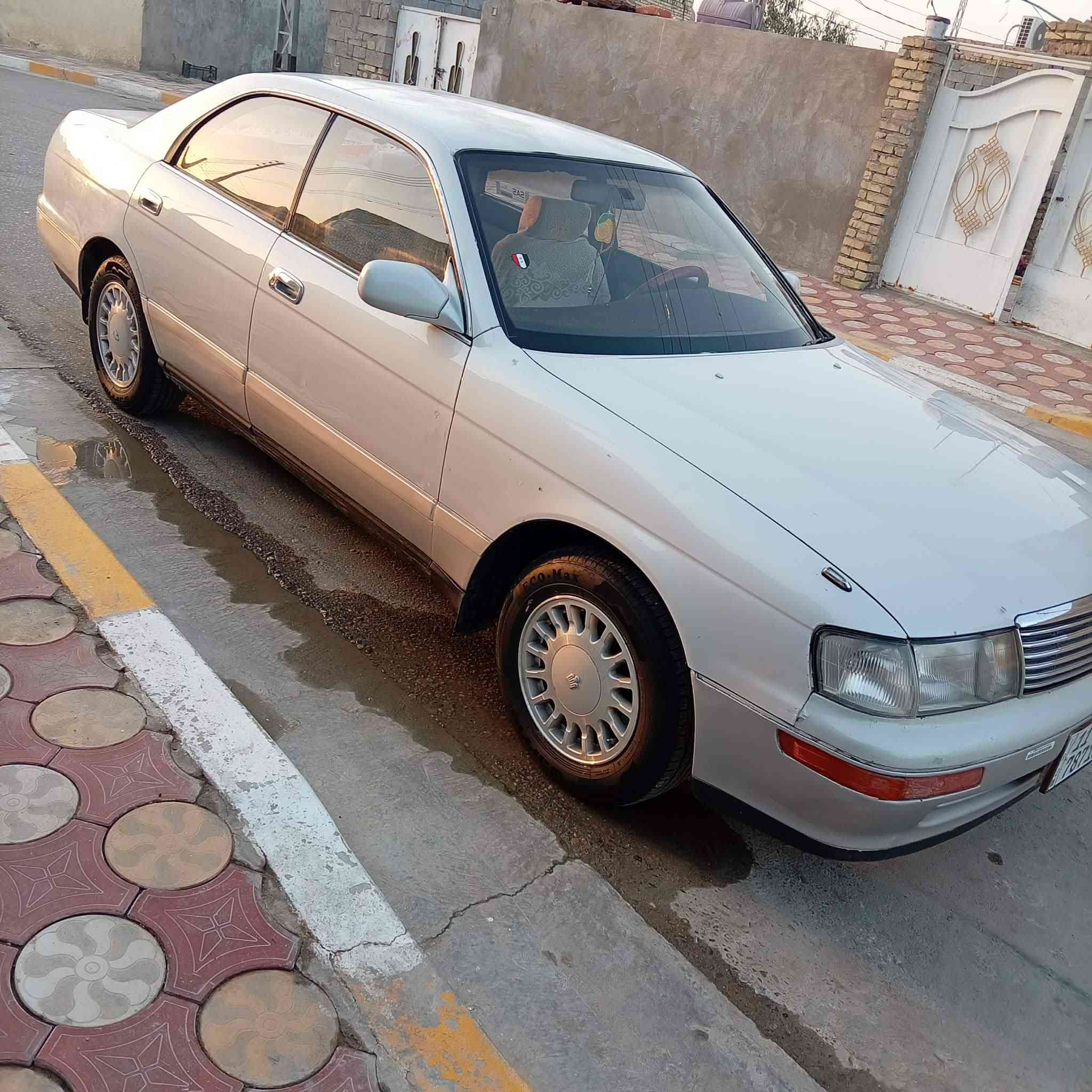 السلام عليكم بطه موديل 1992رقم بغداد باسمي كفالة عامه كير مكينه تخم تايرحداديه سنويه 31 مكان  ميسان الاتصال على الرقم ***********
