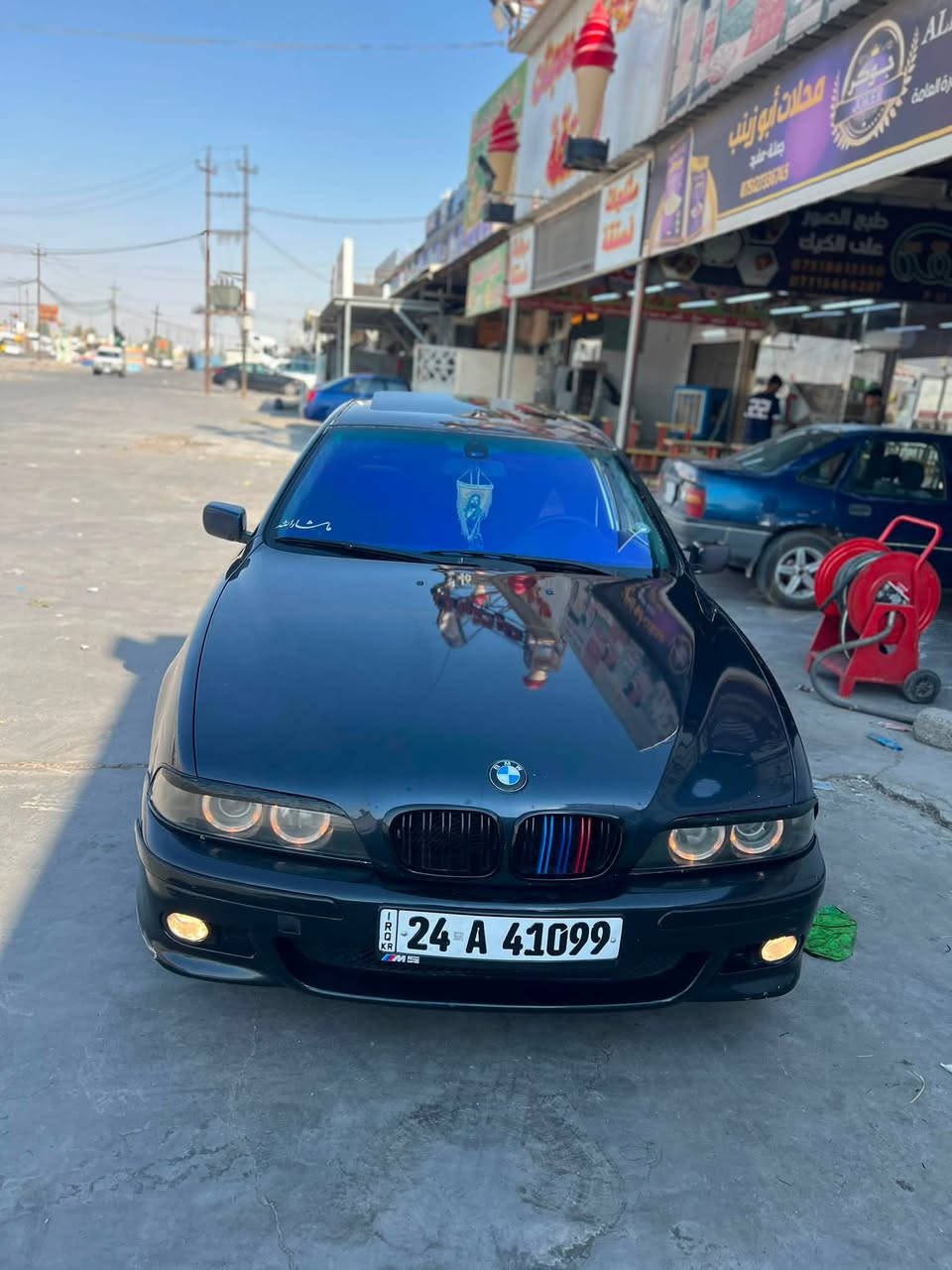 صقر 528 دبل فانوس 
موديل 99 محدث 2003 
صبغ جماليه بدون ضربه فقط 
سياره كامله بدون نقص تبريد ثلج 
كير محرك كفاله…… سعر 92 بي مجال 
عنوان موصل  ***********
