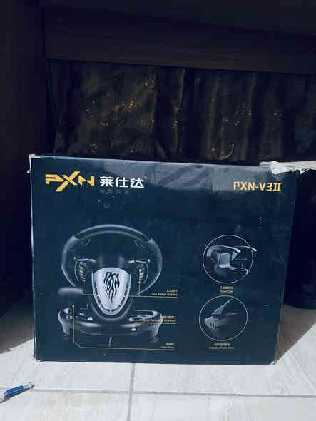 ستيرن مال بلي ستيشن نص لفه مستعمله سبوعين بعد وتركته يعني اخو الجديد يشتغل على فور و على 360و على الفايف سعره 75الف مكاني بصره حي مهندسين الرقم***********
