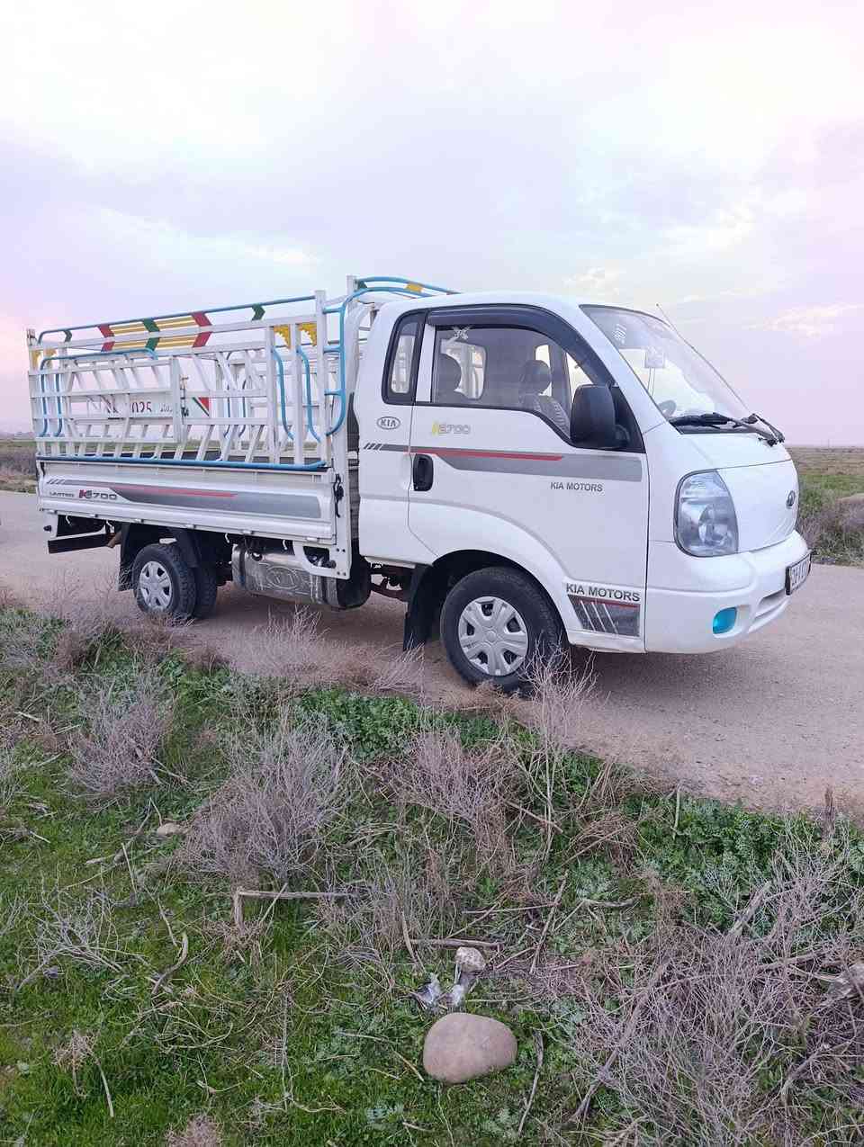 للبيع ومراوس كيه 2011 سنويه جديده رقم جديد شرط التحويل السياره حلوه ماعيزها شي السعر 98 او بيها مجال المكان الحويجه ***********
