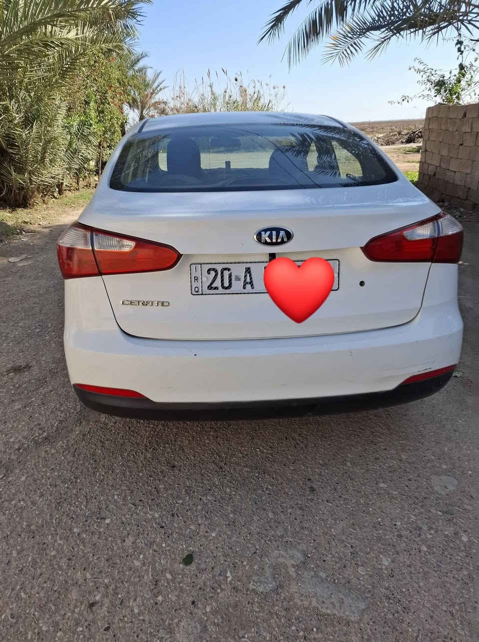 سيراتو 2014 خليجي محرك 1600 رقم انكليزي ديالى بسمي 
السيارة بيها الباب الخلفي تبديل والباب الثانية تصليح وصبغ على بارد جاملغ الأمامي صبغ على بارد حك شبر بي 
السيارة جاهزة من صدر تايرات مكينة خير من الله ويمك الصور وشوف بعينك   
عنوان السيارة بغداد الراشدية السعر 117
***********
