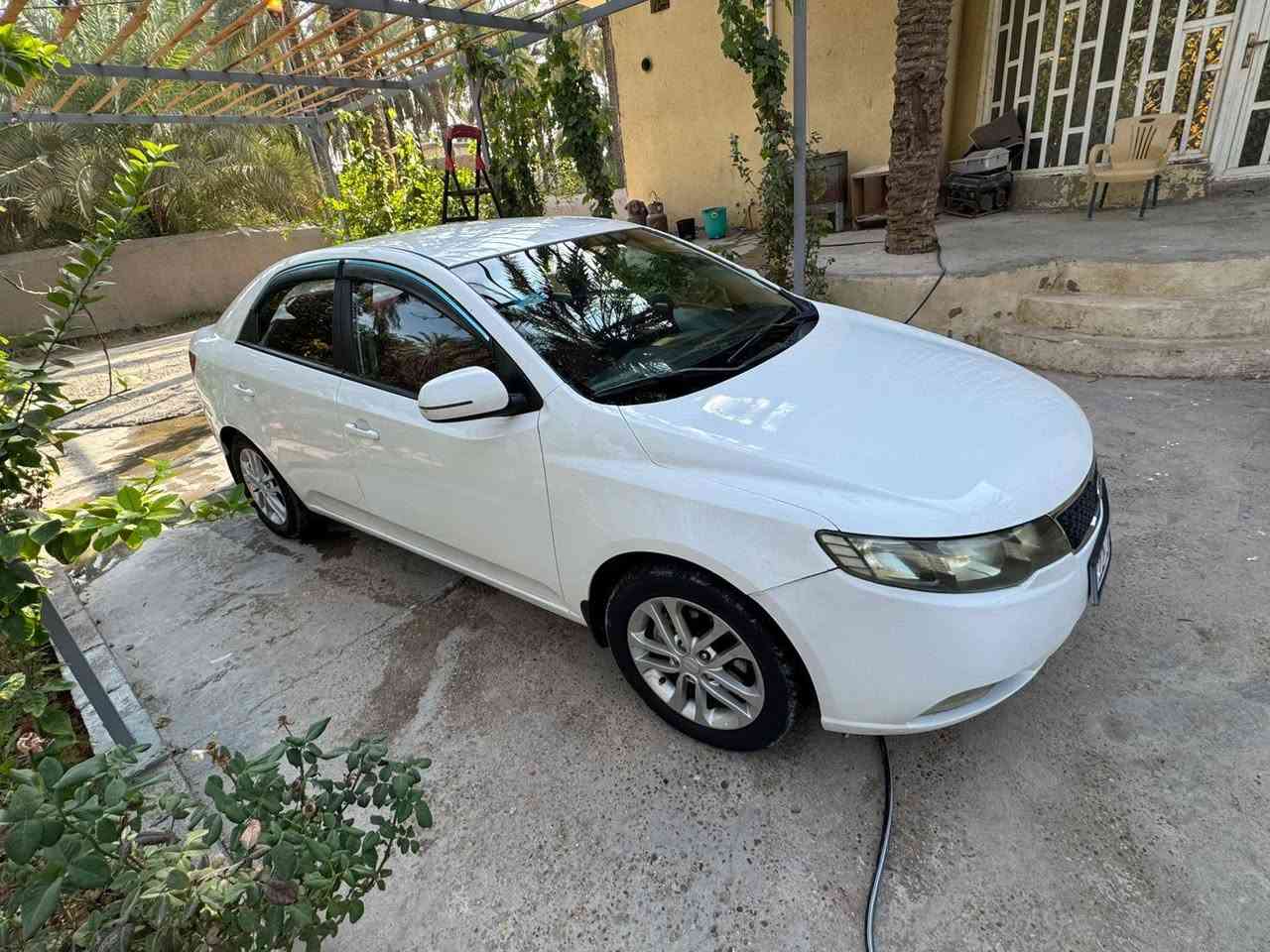 السلام عليكم كيا سيراتو 2011للبيع
السعر 93وبيها مجال 
التفاصيل داخل الصور مع السونار 
للستفسار ***********
