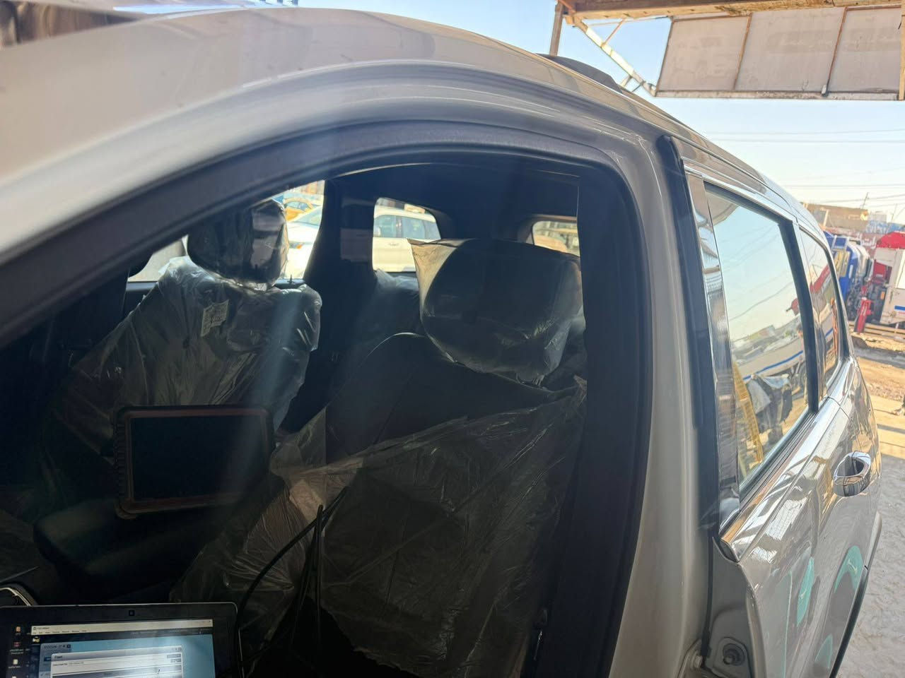 السلام عليكم 
جيب لاريدو موديل 19 فول مواصفات سياره 1/1
صور الحادث سونار موجود بل منشور 
رقم ربيل شكل جديد بسمي سنويا هزه جديد تحويل شوكت ما يعجبك حولك.. 
كير محرك تبريد مكينه مكفولات بلادي 
ماشيه سياره 84 ميل
فول مواصفات سياره 1/1
العنوان بغداد حي النصر نتصل تدلل على 
.***********
