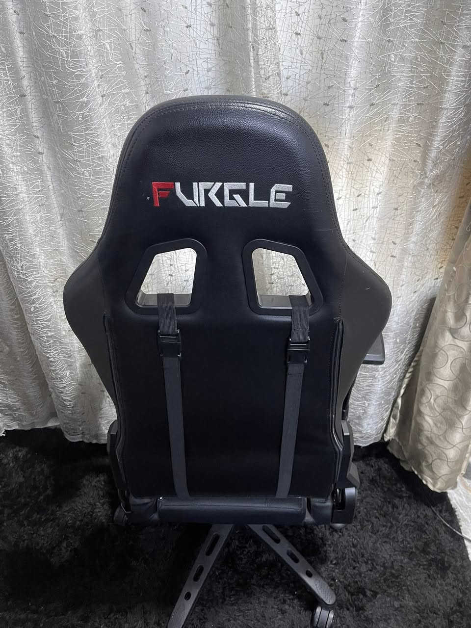 حاسبه كامله 
موصفات الحاسبه 
مذر بورد B660كيمنك
معالج i512400f
كارت شاشه 1660ti
بور سبلاي 650
مبرد هوائي
مراوح 9
رامات 16k
‏ssd500
كرسي كيمنك 
ماوس رد دراكون 
كيبورد
موس باد 
ميز كاربون فايبر 
سمعات هايبر اكس 
اشرطه داخليه RGP 
كل غراض بيه كراتين مستعمل قليل 

رقم ***********
