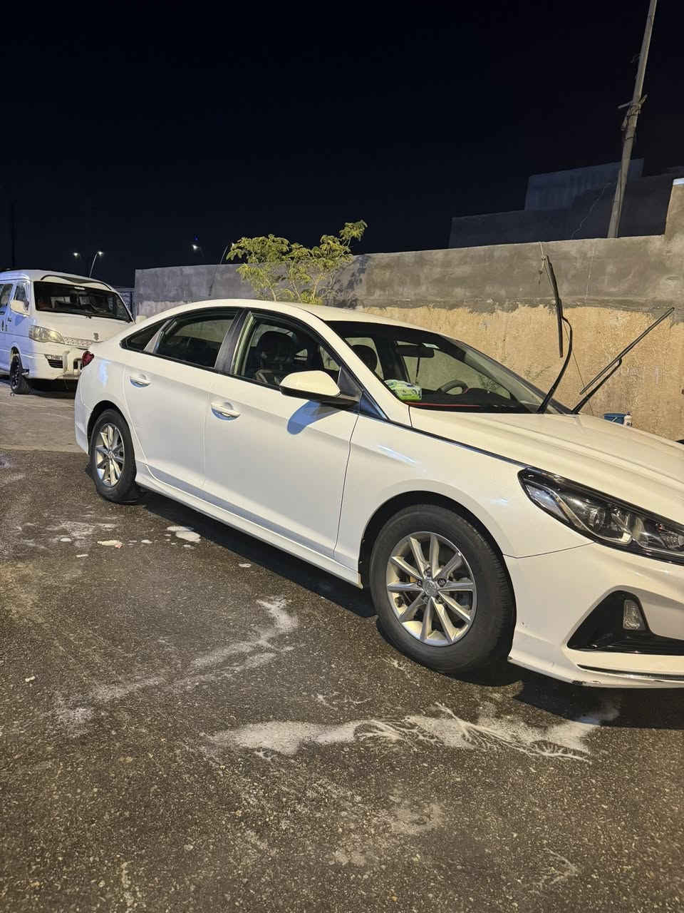 السلام عليكم..
سوناتا 2018 وارد امريكي رقم بصرة باسمي تحويل ثاني يوم نص فول ومعروفه مواصفات النص فول 
مكفوله من الصبغ والضربه صور الضربه بامريكا موجوده بالصور ماشيه 78 الف كيلو 
السعر 147$ 
للاتصال
***********
