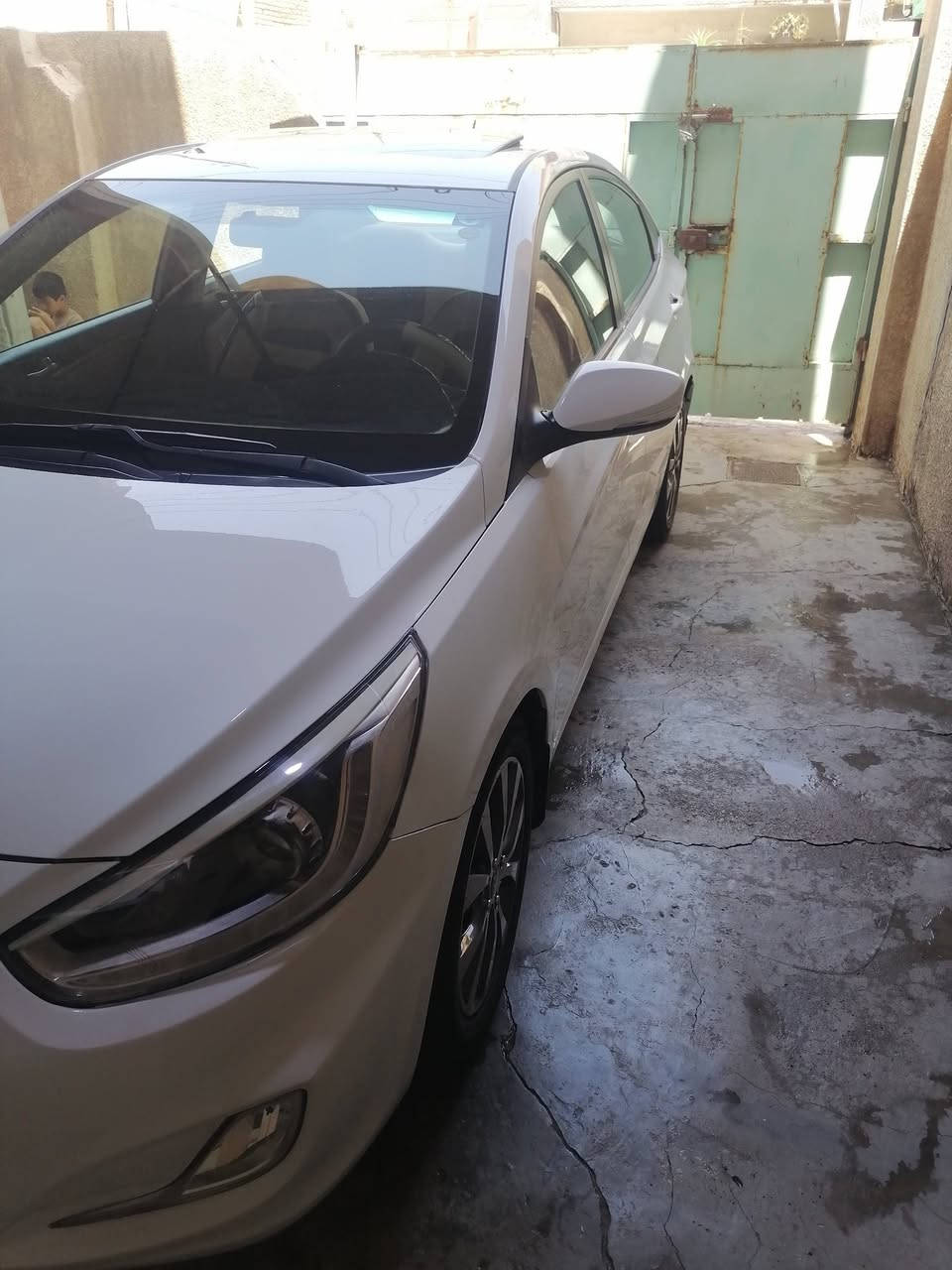 السلام عليكم ورحمة الله وبركاته
جمعة مباركة مقدما
هونداي اكسنت خليجي بلو
موديل ٢٠١٦ سنوية ورقم وهزة كلة جديد لل٢٠٣١ وباسمي شخصيا السعر ١٠٧ وبيهة مجال شي قليل 
اللون ابيض السيارة فول مواصفات اعلة فئة الاكسنت
السيارة لا ضربة ولا صبغ ولا تبديل فقط بوارد زغار وشخط باب خلفي عكس السايق جهة اليمين وصبغ دعاميات ثنين
المكينة ١٦٠٠ قطرتين تخبل
الكير يخبل
التبريد ثلج 
الصدر كلة جديد فقط دبلات أمامية نص عمر
تخم تاير جديد
دوشمة كلة جديد كشنات وكاعية جلد
السيارة ماشية ٩٣ الف دبل سويج كتلوكات كاملة 
السيارة فتحة داخل بيجي واسود
السيارة لايت بلوجكتر كلة لد
السيارة ٥ ويل كب حجم ١٦
السيارة ٤ دسك
شاشة كامرا 
مكان السيارة الأمين الثانية قرب جامع المحسن حيدر ***********
