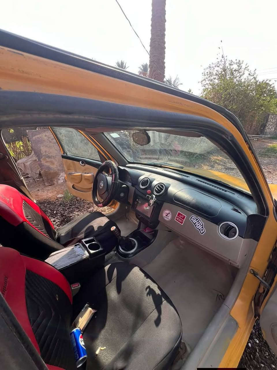 للبيع ليفان 320 موديل 2012 كير ومحرك خير من الله تبريد شغال حداديه تخم تاير جديد رقم انكليزي بسمنه مصفره هيئه وغرامات السياره جاهزه السعر 27 ورقه وبيها مجال بسيط ***********
