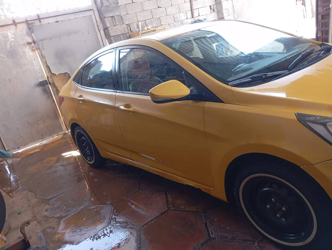 سلام عليكم اكسنت موديل ١٤
مبدل بيها باب السايق والبنيد
بدون اضرار داخلي وبيها الدور مال الجاملغ
الورى السايق ضربة صغيرةكد شبر
مكينه ١٦٠٠
كير ومكينه وتبريد مكفول تخم تايرات جديد
*********** السعر ٧٢ وبيها مجال
