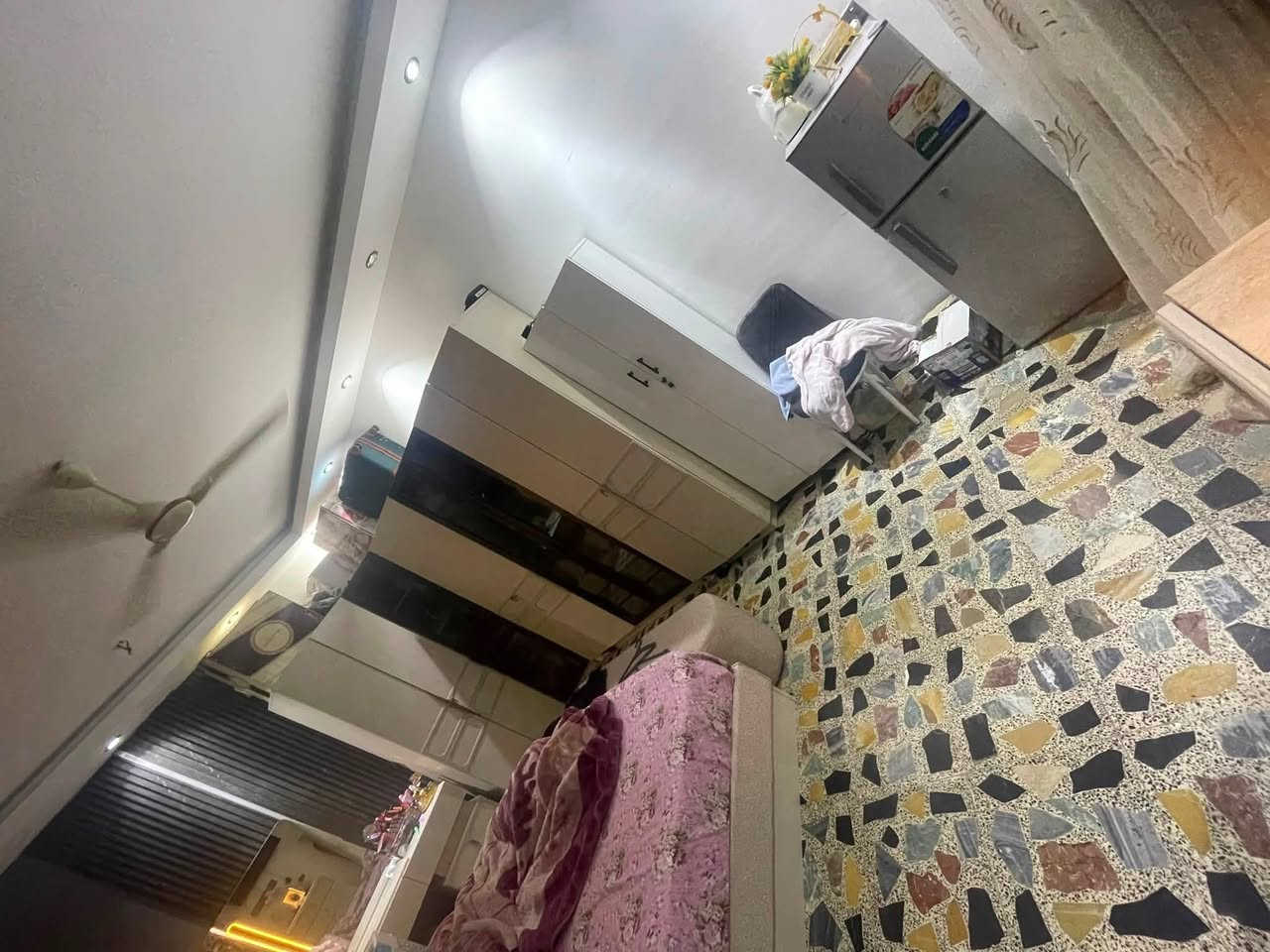 السلام عليكم بيت للبيع مدينه الصدر الداخل قطاع 49اخير فرع المساحه ١٤٤ طابقين بناء جديد السعر خاص 
***********
