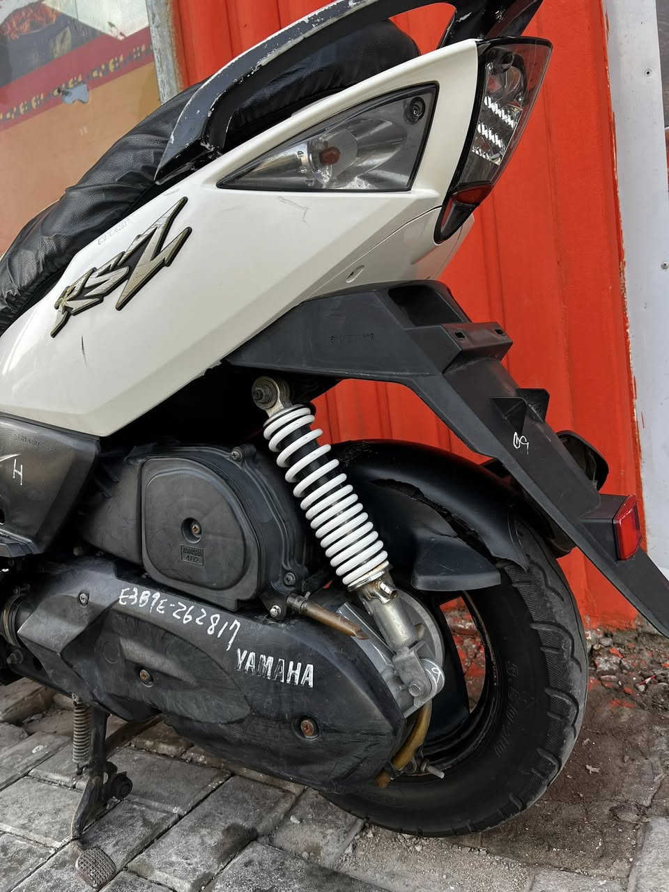 *   ٱلسَّلَامُ عَلَيْكُمْ اخوتي الاعزاء دراجه ماكس حديث مضلع نوزل الدراجه خير من الله نضيفه واستخدام شخصي الدراجه كلها على البلاد مامغير بيها شي دهن موتل وبانزين كله محسن اخلي الها نضيفه وناعمه والدراجه احلى من الصور بعد مكاني بصره حي المهندسين ورايدها 850.000 وللشراي يأيمر ويدلل ***********
