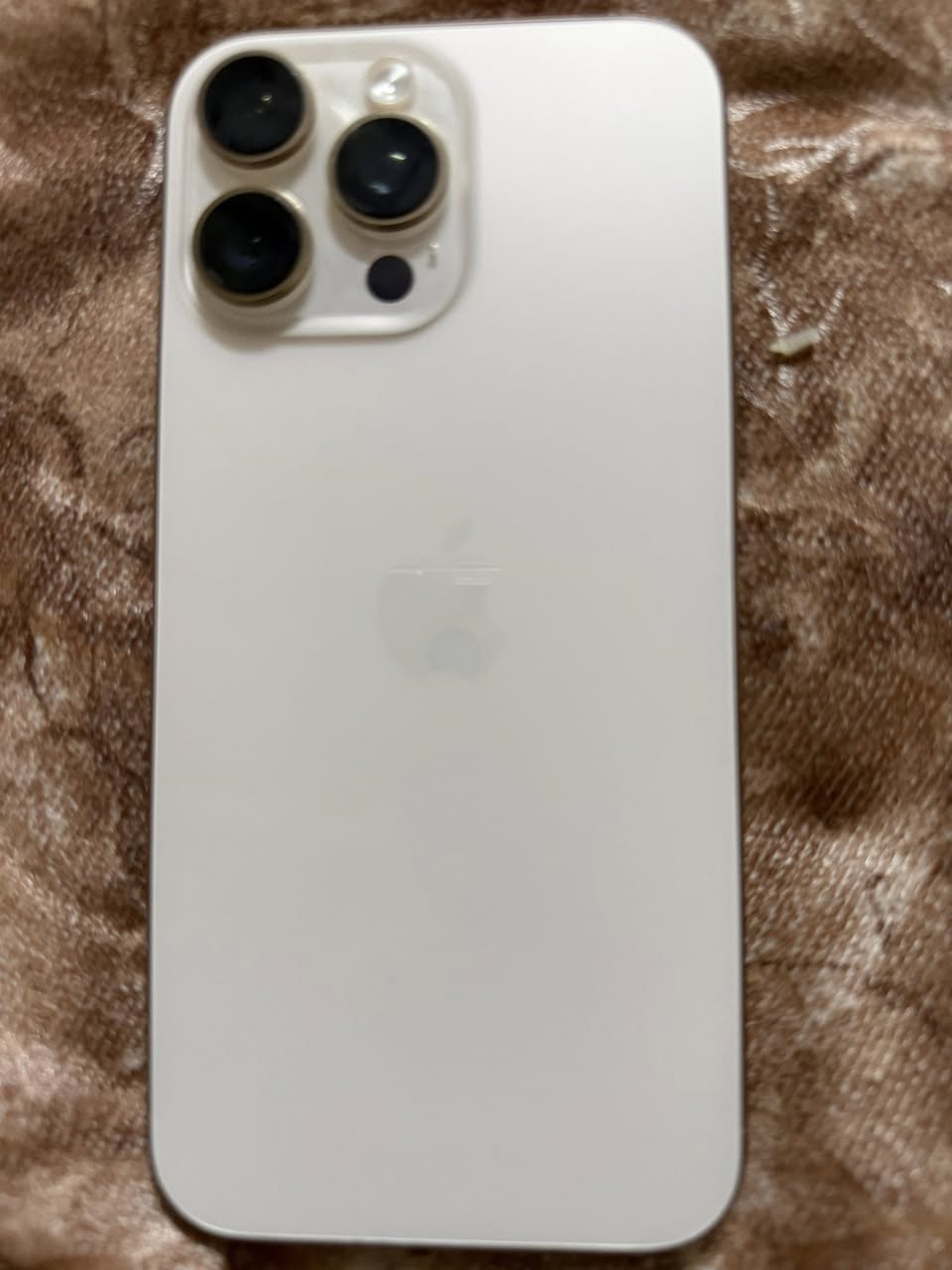 ايفون١٦بروماكسzaبطاريه ٩٤جلخ مآبي ١٣٥٠٠٠٠     ***********
