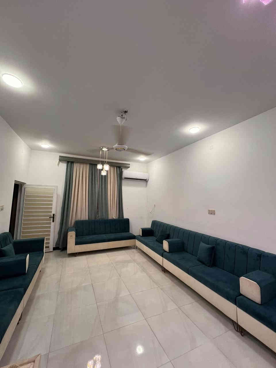 (#أَعَــــــــــــــــــــلَأَنَ). بيــع مستــعجل
   ((#مكتــب_شمــس_الباحــث_للعــقارات_السماوة))

دار للبيع ▪️في مجمع ابن يقطين  

المساحــه ▪️200m على شارع 15 m مقابل خدمات 

يتكون من غرفتين نوم صاله  استقبال مطبخ ومجمعات صحيه حديقه كراج سياره مطلوب للعقار 105 مليون التسديد الشهري 500 الف 

#لمعرفه السعر اترك اي تعليق داخل المنشور 

#حاب_تعرض_عقارك_كل_ماعليك_مراسلتنا_على.          _الخاص_أو الأتصل_على_أرقام_المكتب https://www.facebook.com/shamsalbhith?mibextid=LQQJ4d

     مكتب شمس للاستثمار العقاري  
                      
                  ***********      ***********

(🌹#شعارنا_الأمانة_والثقه_والأخلاص_في_العمل🌹)
