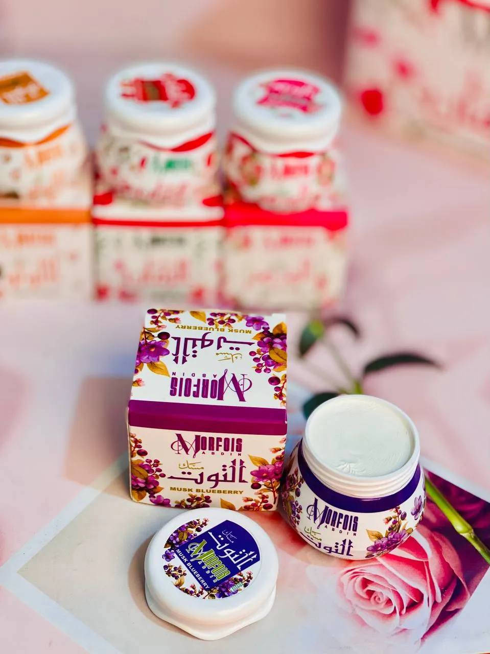 ✨🤍 كريم المسك المعطر 🤍✨
( فانيلا 🍦، التوت 🍓، الورد 🌹، الطهارة 🤍، اللؤلؤ 🐚 )

معطر فاخر للجسم يخلي ريحتج تظل منعشة طول اليوم 😍💫
يساعد على تفتيح المناطق الحساسة ويطي نعومة وترطيب رهيب 💕✨
مقاوم للتعرق ويخلي إحساس النظافة يدوم وياج 👌🔥

ريحاته ناعمة وثابتة تناسب كل الأذواق 🌸🍓
مناسب للاستخدام اليومي ويعطيج ثقة وانتعاش بكل وقت 💋
🇸🇾 انتاج سوري مضمون  
#هاشتاقات_تيك_توك_العرب❤️❤️❤️ #الاصلي💯💯💯


**إذا كنت صاحب هذا الإعلان وتريد حذفه لأي سبب، رجاءا أرسل رسالة إلى الدعم الفني**