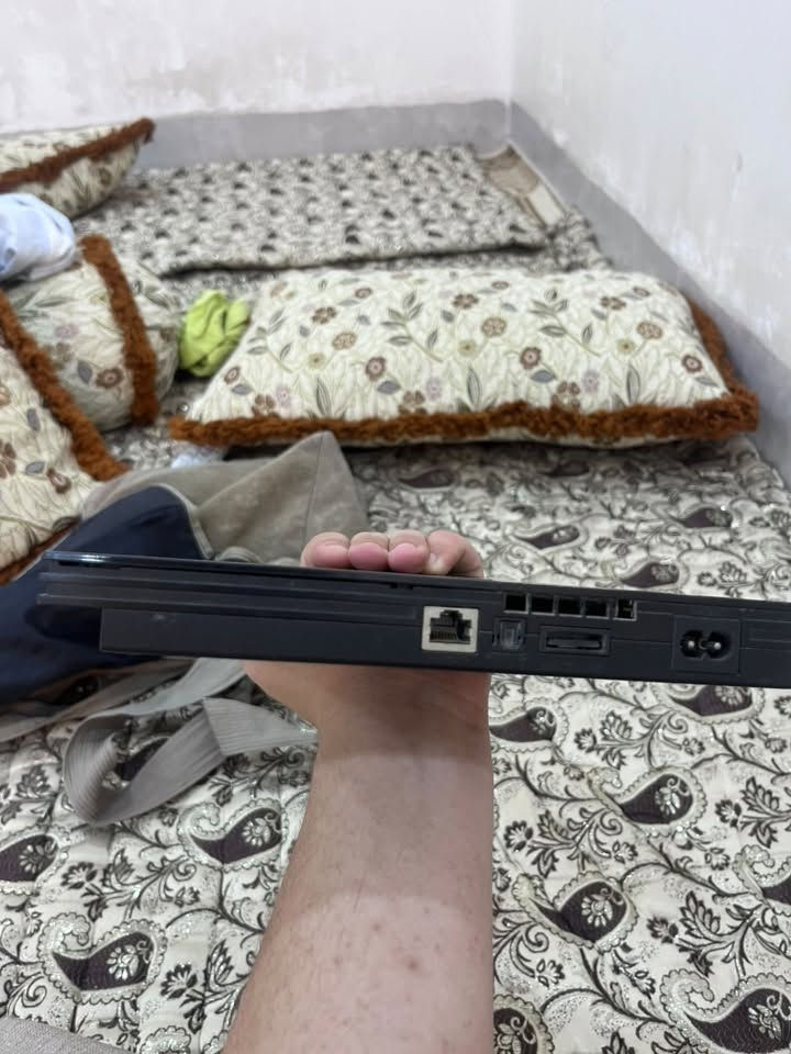 سلام عليكم ثنين بلي 2 للبيع اجهزة شغالة متروكة ومحفوظة الجهازين ابيعهن شلع ب35 وبيهن مجال 
رقمي *********** واتساب
