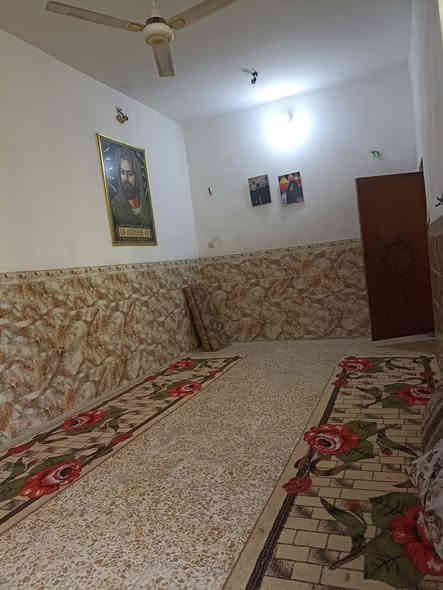 دار مع بناية + محلات المساحة 208🏯 للبيع ركن عل شارع 20   موقع استثماري 
((طابو ملك صرف))

((سعر 180مليون قابل للتفاوض🌀))

البيت🏕️ يحتوي على ٣ غرف نوم + ستقبال + حولي + درج داخلي ملحقاته 

شقة تحتوي على غرفتين نوم + ستقبال + ملحقاته   محلات عدد 3

العنوان/ بغداد الحسينيه سكلات منطقه 11 

للتواصل/📞 *********** 
🏠 مكتب الإسكان
