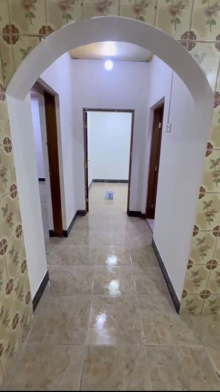 مشتمل ارضي  للأيجار 
يصلح لسكن العوائل 
العنوان :  الطويسة📍
المساحه :  130 م 
المحتويات : 3 غرف منام + صاله + مطبخ + صحيات  
الأيجار : 650 الف  
للتواصل :
***********
***********
