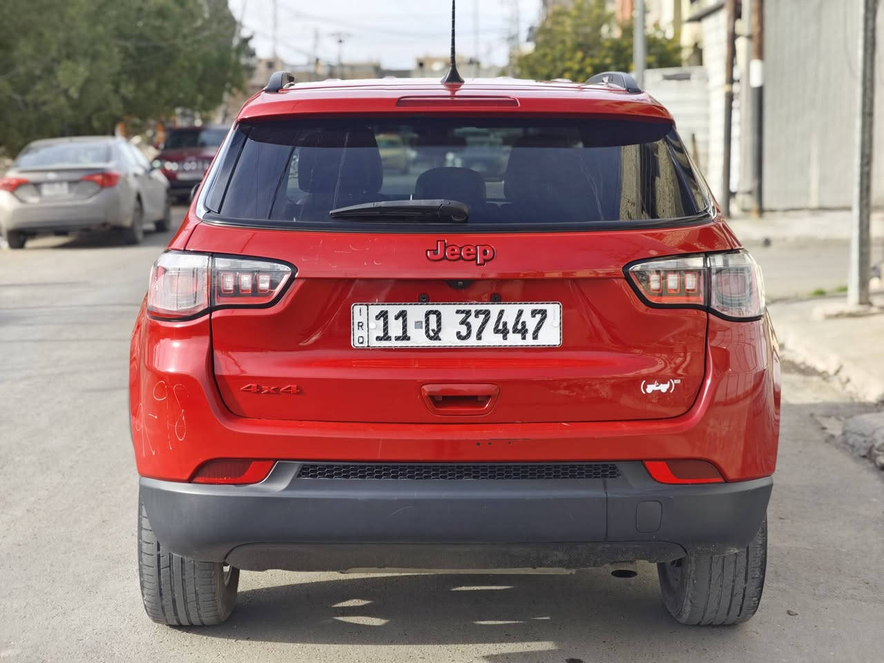 السلام عليكم للبيع جيب كومباس فئه لاتيتيود 
وارد امريكي موديل 2023 بدون ايرباك 
ماشيه 15 الف ميل حقيقي يعني زيرو 
محرك 2000 تيربو صاروخ المرغوب 
رقم بغداد دولي باسمي تحويل مباشر 

السياره فقط حادث امريكا والباقي كلها مكفوله 
محرك وكير مكفولات اسبانه ماممدوده عليهن شرط 

السياره جديده وجاهزه وبعدها بريحه الشركه 
السعر / 145 ورقه 
العنوان/ بغداد/ حي الجهاد 
للاستفسار/ *********** واتساب او اتصال
