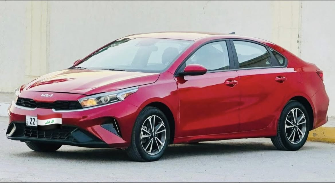 سعر السياره ⚠️:158
رقم الهاتف:***********
🚗🚗
👈🏻السلام عليكم للبيع 
كيا فورتي 
موديل:2024
رقم اربيل 
رقم والهزه جديده سياره باسمي تحويل أو وكال مضمون 
السياره بدون أي دواخل
حادث السياره موضح بلصور منشور 
جاملغ والباب مبدلات والباب الخلفي مصلح نفسه والجاملغ الخلفي بي طعجه مصلحه نفسها عل كدها 
السياره بدون ايرباك 
ماشيه:32
بعدها على وضع الشركه
 السياره جديده 
بدون أي شخطه أو طعجه كلش حلوه السياره 
مواصفات نص فول المعروفه 
محرك 2000 دوش
رادارات امامي وخلفي
شاشه كأمره ويل كب
تحديد مسار 
بچم السياره الأمامي والخلفي كبس
السياره حيل جديده تجي وتشوف بعينك 
+تخم كاعايات كامل ربل مع الصندوق 
+تخم كاربت البلادي هم مع الصندوق 
مكان السياره :بغداد الشالجيه
