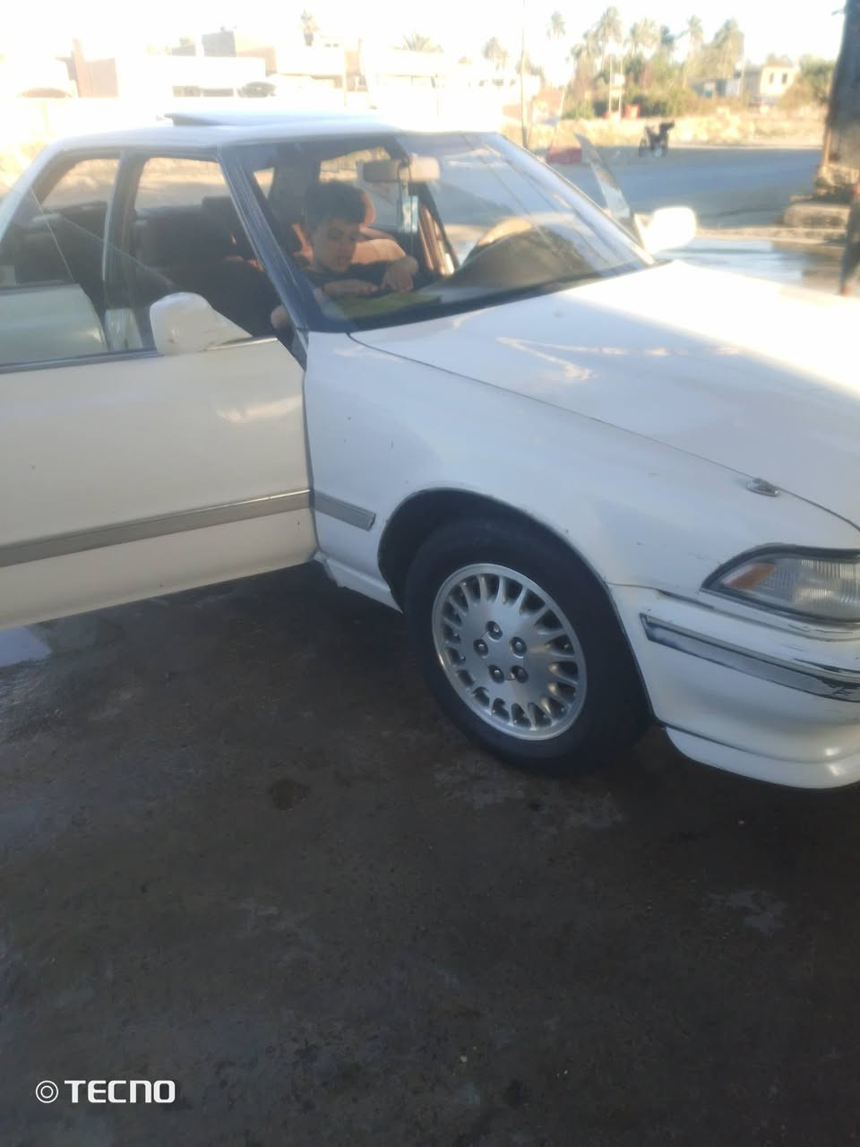 السلام عليكم
... مارك افتلات رقم بغداد نكليزي سنويه ل28
 تخم تاير حداديه كله جديد صاعده هزه 
فتحه ماسحات خلفيه.. مكان كربلاء... راعيه بصفي
***********
