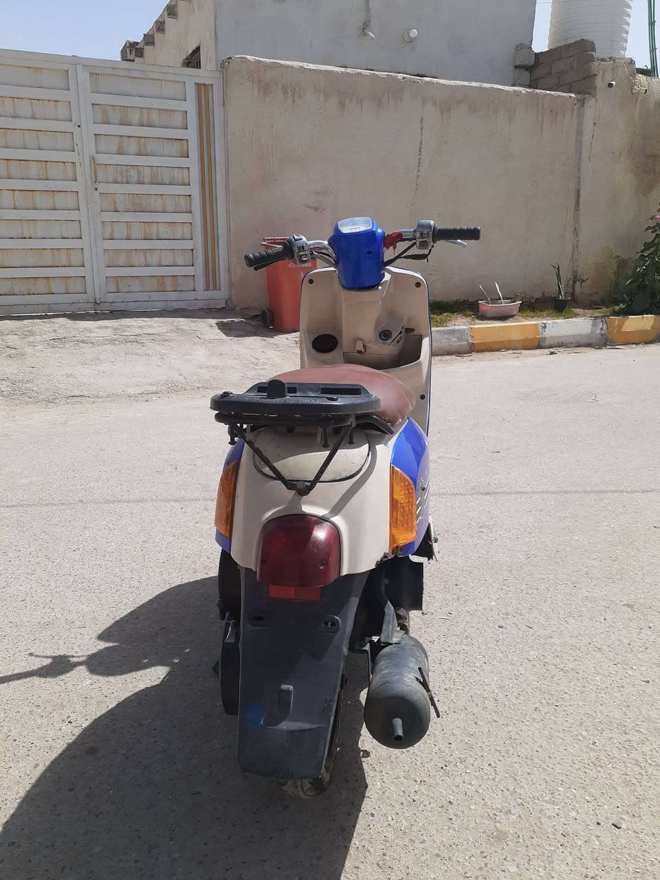 دراجه ماكس بوليسي مكينه ناعمه شلع ومعدل شغاله كهربائيات مفتوحه بس والفات والسعر 450 وبيها مجال واتساب ما جاوب فيس ما جاوب اتصل على الرقم   ***********
