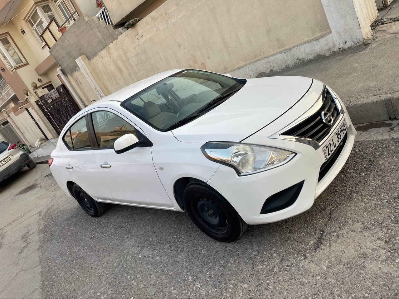 Nissan Sunny 2016
 هیچی نیە سەیارەکە سفرە
تەنها 65 کم رۆیشتووە هەقیقی
رەقەم و سەنەوی نۆییە 
بەناو خۆمە
بی سبوغ بی تحدیل 
بی کارت بی شوخت
دەعامی بۆ دەعامی بەشەرت 
یەک دینار مەسروفی تیدا نیە 
نرخ $97
هەولیر
*********** 
*********** أربيل, العراق
