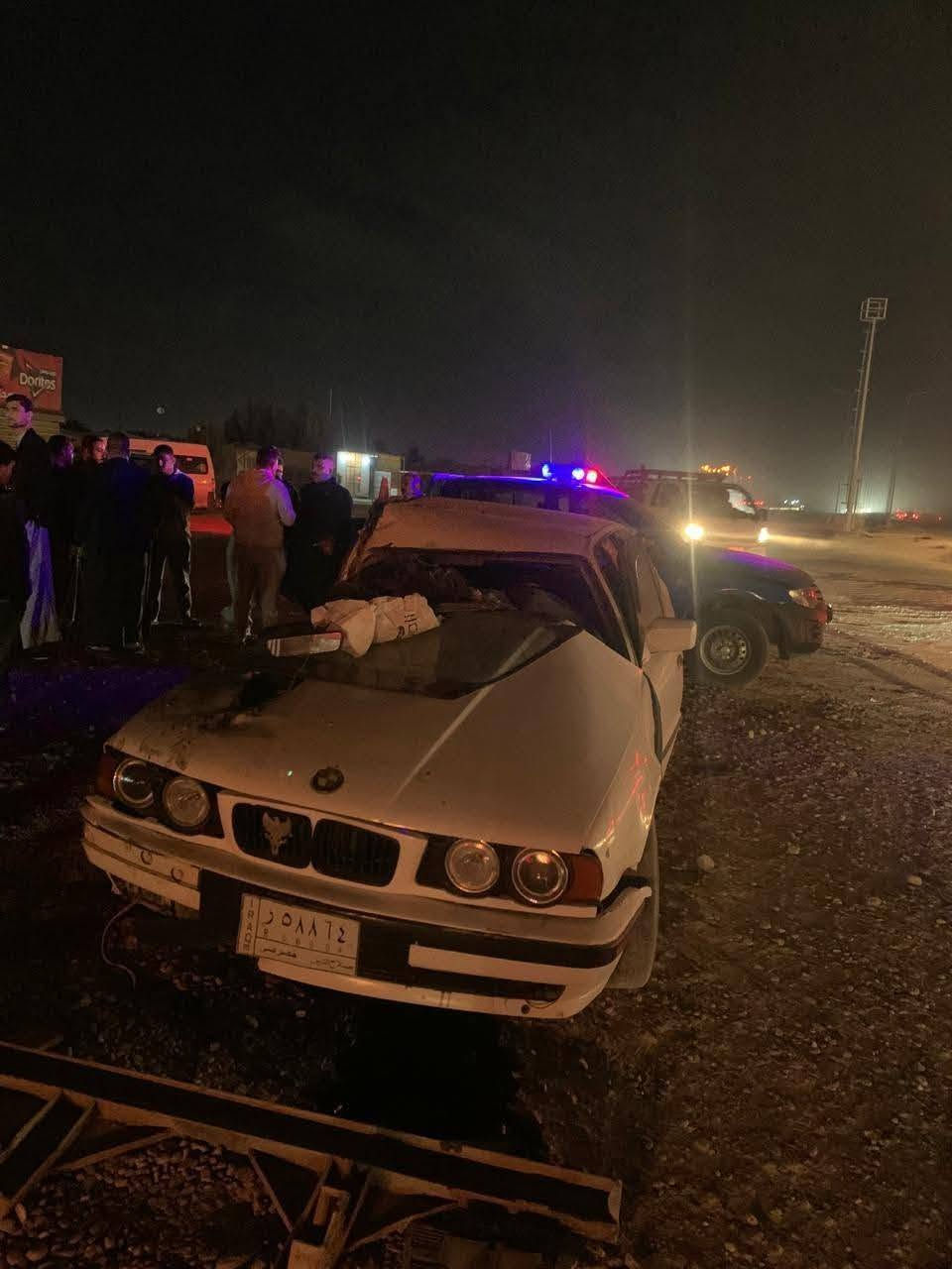 السلام عليكم ٥٢٥ للبيع حادث قمارة وبنيد وبيبان ٢ مكينه وكير شغال ٢٥ مفتوح رقم صلاح الدين***********

