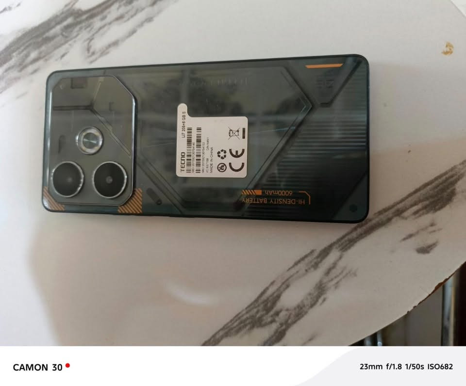 بوفو6
ذاكره 256
بطاريه60000

مكان خاچيه شارع 30
جهاز نضيف جداً 

سعره 250 قفل قفل قفل 

***********
