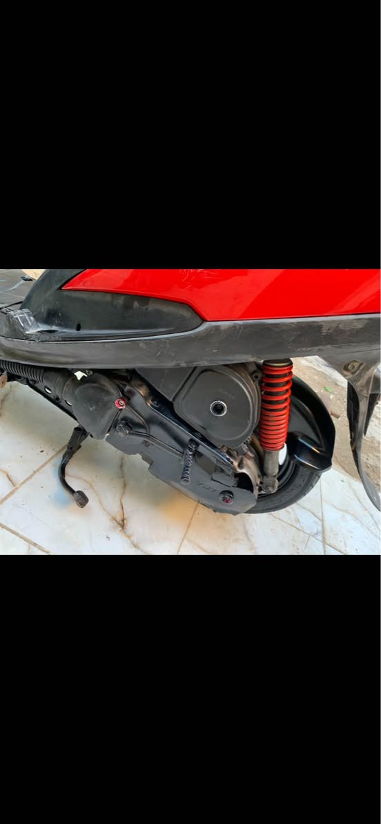 السلام عليكم 
دراجه ماكس عدله
حاويه بلاديه نضيفه كلش 
بوشه 49 تمشي 120 
معدلها 100
دشبول اشاير هورن 
كهربائيات كله شغال 
نكره سلف 
كابريته شرط جديده 
شيال كامل جديد 
دراجه نضيفه كلش 
مبدللها بس ولفات  
دراجه كهربائيات كلها شغاله مابيها اي نقص 
دراجه كلش نضيفه او جديده سعرها :
575الف مجالها بسيط حك الجيه 
مكاني كربلاء /الحسينيه /منطقه عون 
*********** الفلوجة, الأنبار
