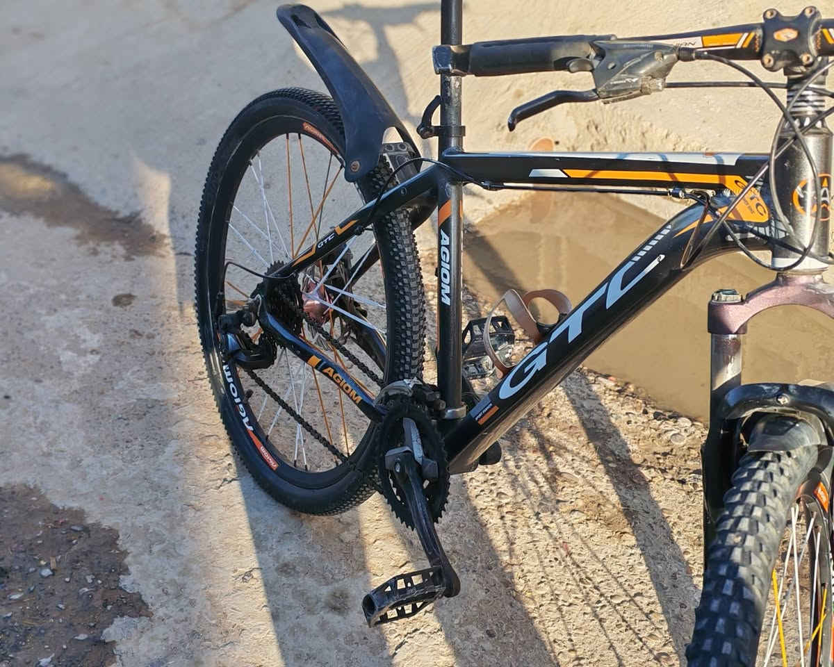 السلام عليكم بايسكل حجم 26 حلو وخفيف وكل قطعة مطابقة مابي اي نقص السعر 170 وبي مجال بسيط مكاني بغداد الكمالية (العبيدي) ***********
