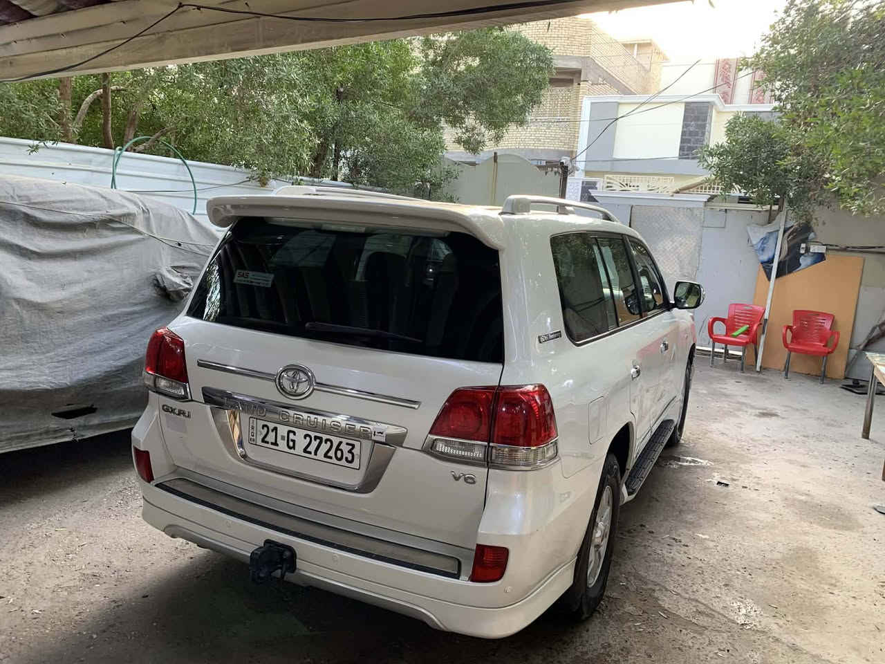 سلام عليكم عندي سياره للبيع لاندكروز موديل 2011 رقم سليمان ماشيه 90 ألف مكفول كفال  سبير مانازل سياره جديده وحلوه عل وضع شريكه سياره فول مواصفات تحويل مباشره عنوان بغداد ولشراي يتصل على الرقم ***********
