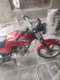 دايون عضم • مديل 18 • أوراق أصلية