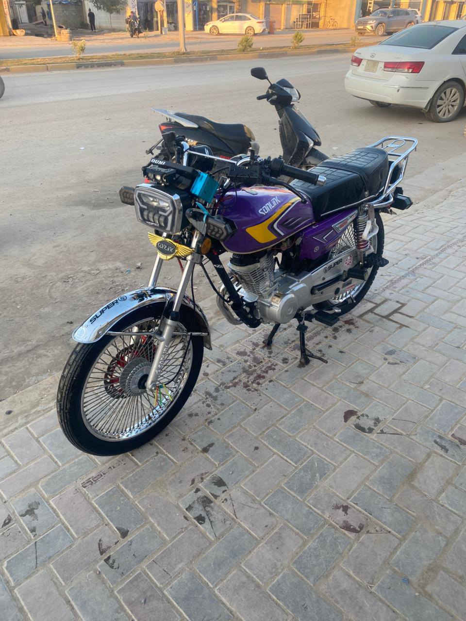 السلام عليكم دراجه ايراني تايكر موديل 2025 الماطور كلش جديد ماعيزه شي بلادي مامفتوح السعر 700 وبي مجال سهله الرقم ***********
