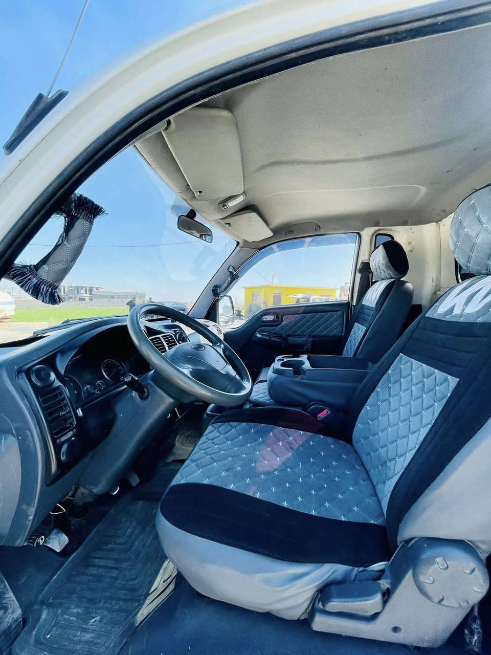 للبيع كيا حمل موديل 2010 رقم نينوى (صاحبها متوفي  بيها وكاله عامه )السعر68
محرك كير اكسل شرط طخم تاير جديدكهربائيات كلهاشغاله دوشمه جديده سياره مال جناي 
المكان ناحية القياره قرية الاجمسه 
للاستفسار الاتصال على الرقم ***********
