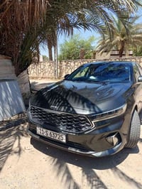 كيا كادينزا • ٢٠٢١ • ٨٠٠٠٠ كم