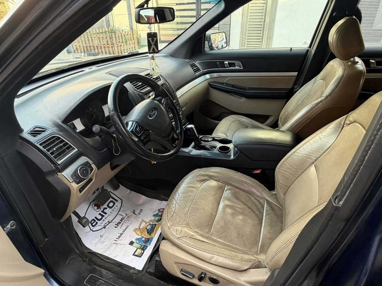 السلام عليكم 
فورد اكسبلور XLT
موديل 17
رقم بغداد
ماشيه 97 مايل 
السعر 180 
بغداد البنوك 
***********
