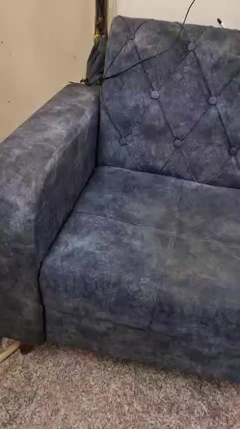 ديوان مستعمل نظيف السعر ٧٥ الف المكان الاعظمية للاستفسار ***********
