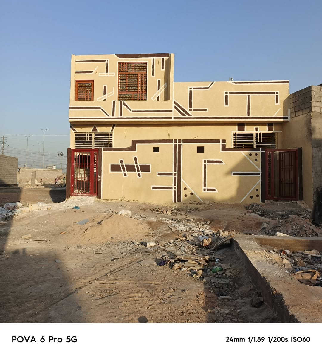 بيت ٥٠متر في كربلاءللبيع طابقين الأرضي استقبال وصاله ومطبخ وطابق ثاني غرفة وصاله وصحيات وكافة الخدمات يبعد عن شارع ٥٠متر ويبعد عن الإمام ٤كيلو ٥دقائق بسيارةة
***********
