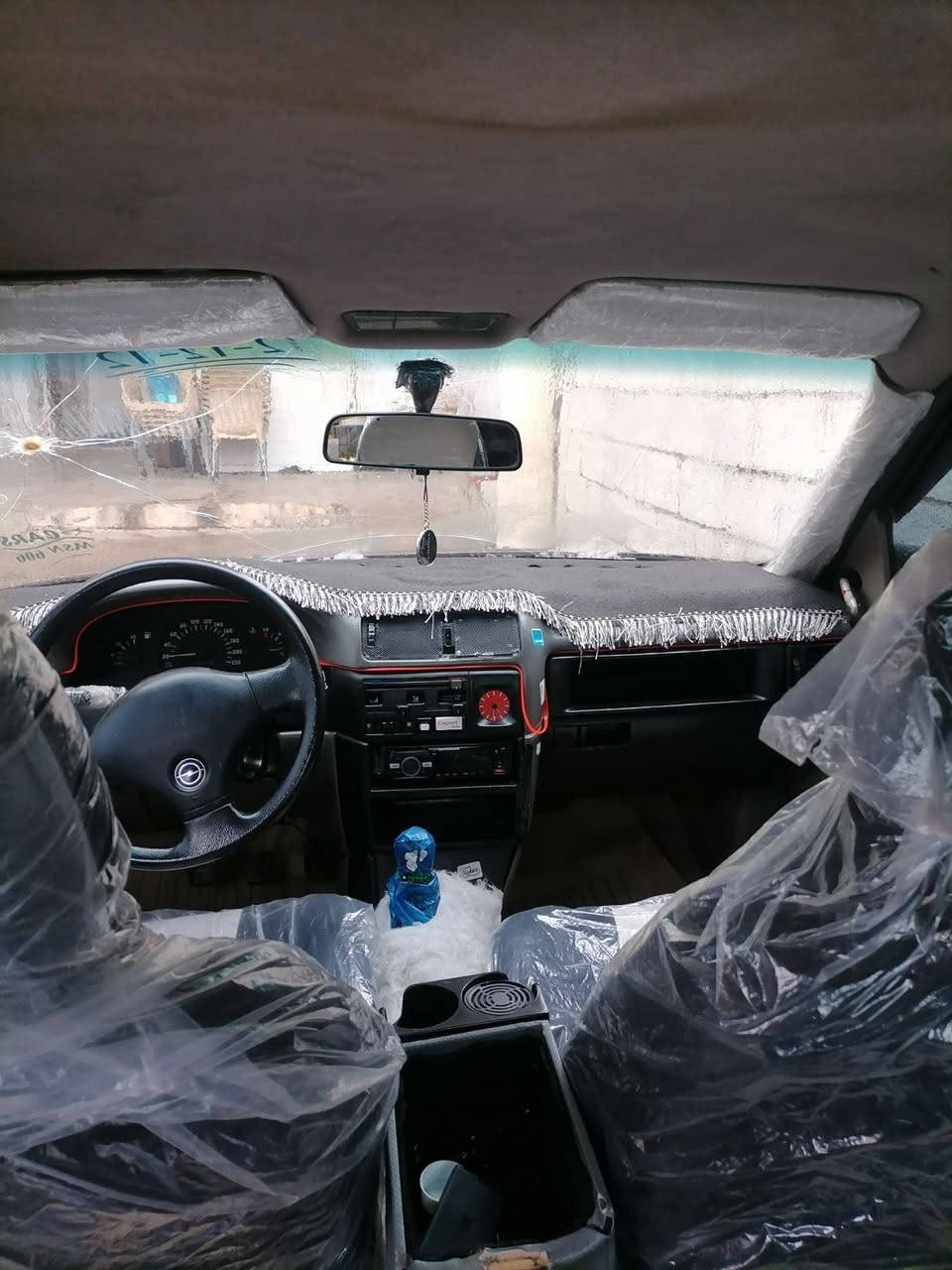 بەناوی خوای گەوە.
ئۆپڵ بۆفرۆشتن .مۆدیل 1991ئاڕم پلاستیک هەولێر. 
مەکینە 20i گێڕومەکینە بەشەرتی فیتەر .موسوبڕاوە وەگەڕاو بەشەرت .سەیارەکە کارەبایەتی کامل ئیش دەکا هیچ نقوستانی نیە. چرکەی تێدانیە . .نرخ 35و معامەلە ،شوێن کۆیە جوابی کۆمێنت نادەمەوە موشتەری تیل بکە.***********
