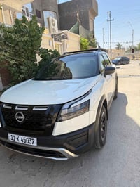 باثفايندر روك كريك • محرك V6 • ٧ ركاب