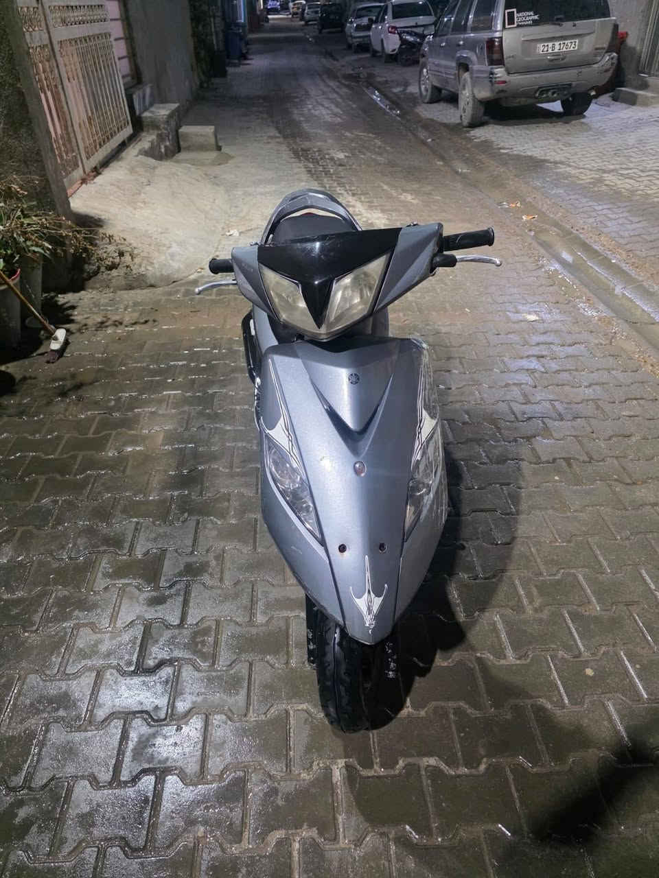 السلام عليكم دراجة ثعلب 140للبيع دراجة نضيفة كلش بمعنة الكلمة تاخذهة ما تصرف عليهة ربع 
تخم تاير جديد  العنوان الشعلة السعر ٧٥٠ وبيهة مجال حك الجية 
هذا رقمي متواجد واتساب وخاص ***********
