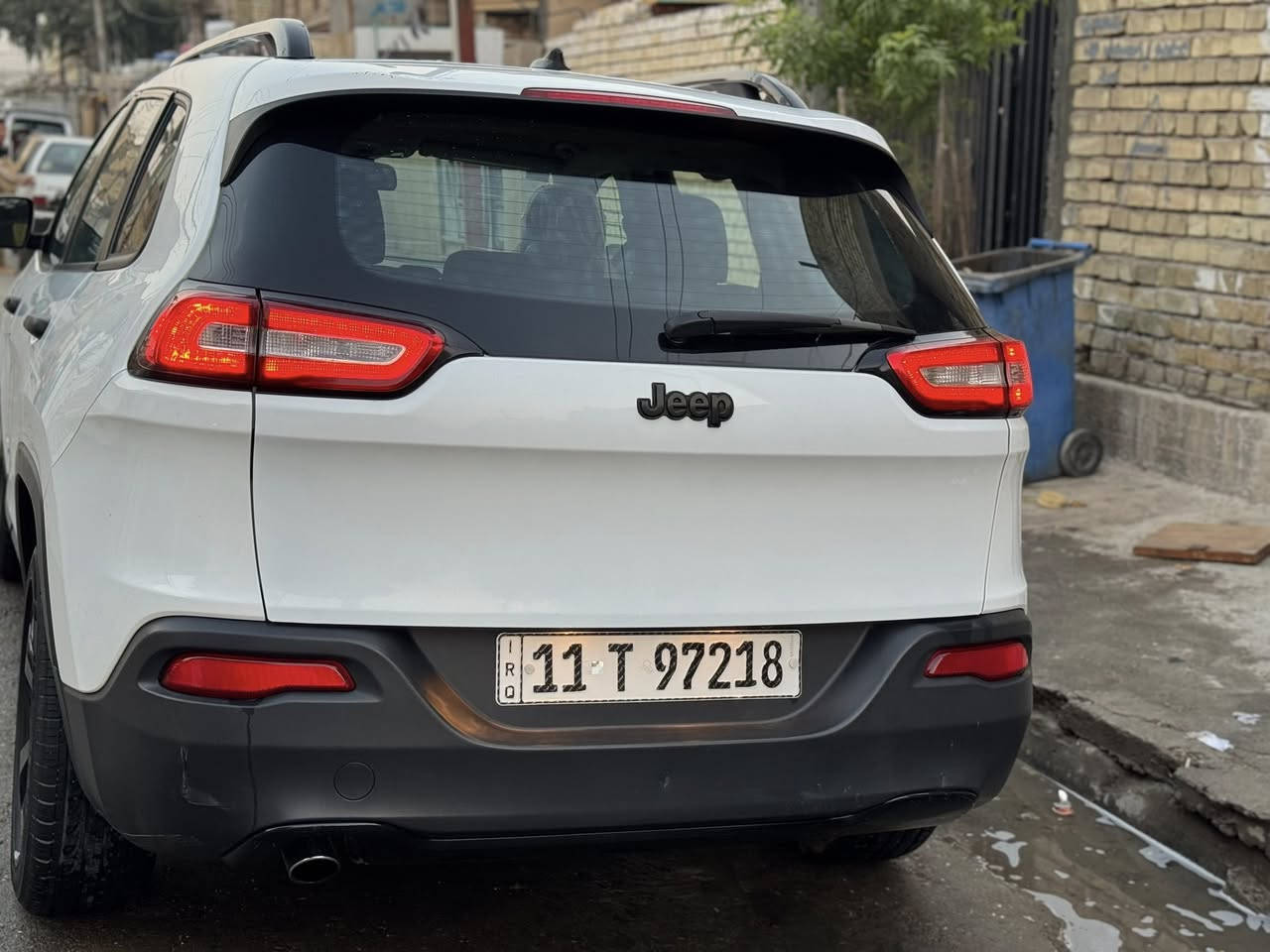 السلام عليكم جيب بزون موديل 2017 الحادث مثل ماموظح ماشيه 77 الف كيلو السعر 120 رقم الهاتف ***********
