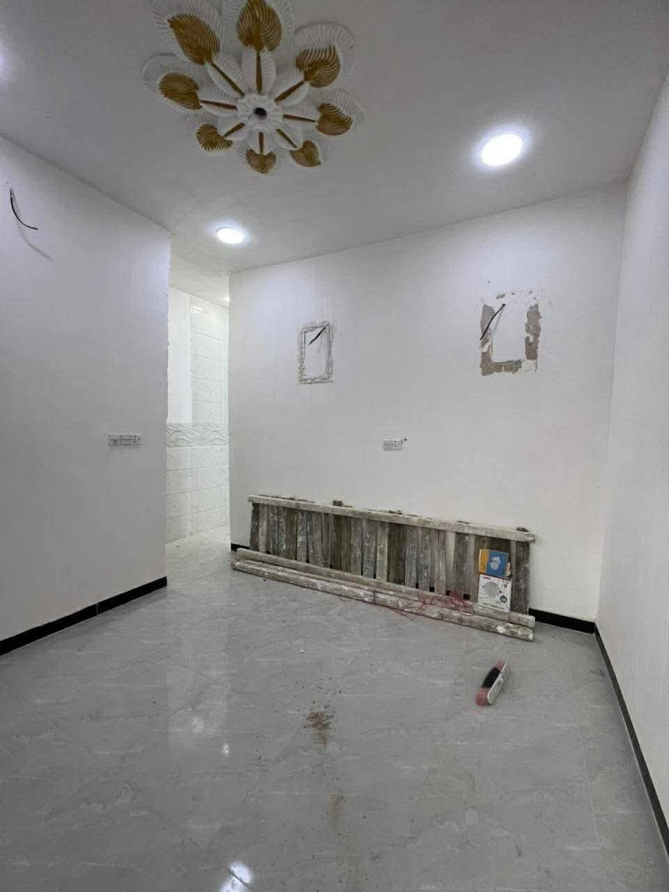 50 متر جاهز لسكن جيب غراضك وكعد
السعر بلاش ب 44 وبي مجال بسيط 
العنوان بغداد الكرخ منطقه الدوانم شرطه الخامسة
طابو زراعي سند 25 قرار محكمه

يحتوي الدار على 2 نوم وصاله ومطبخ وخدمات

الاستفسار الاتصال على الرقم
***********وتساب
