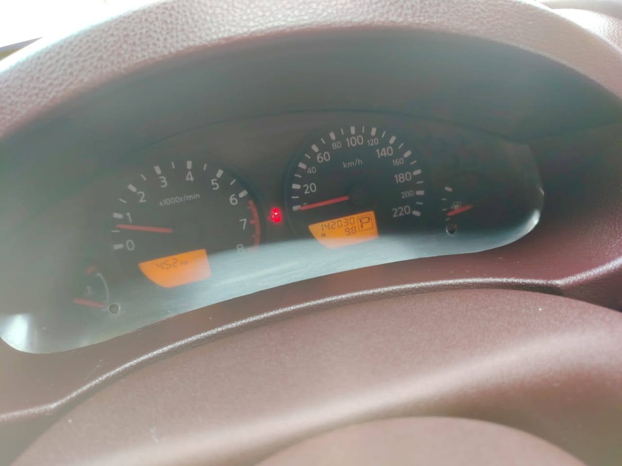 سلام عليكم ورحمة ***********
سيارة نيسان نيفاره موديل 2013
 مكفوله من الصبغ وظربه
رقم قادسيه السياره مكينه كير مكفولات
السياره جاهزه تحويل مباشر
