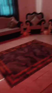 تخم للبيع والله ماخذته 800وبعده جديد مستعمل شي قليل ورايته 550وبي مجال...