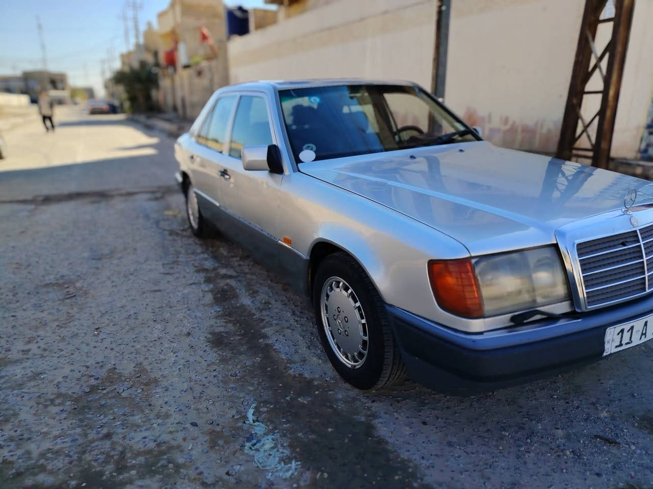 سلا عليكم...
للبيع مارسدس دب موديل 91 محوره VVT2500 مكفوله قواعده برانكيتات خياس رقم بغداد الجديد داخل مخمل جام امامي كهرباء خلفي عادي سكن اصلي بك لايت اصلي سياره نضيفه يرادلها ترتيب بيع فقط بدون مراوس
السعر 60
مكان ناصريه مركز
اتصال ***********
