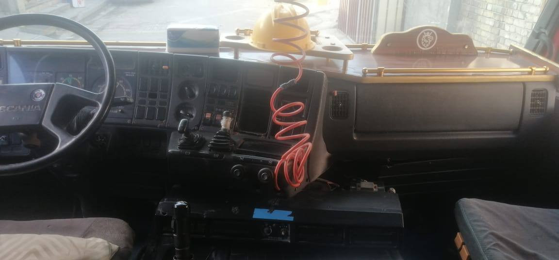 السلام عليكم اخوان للبيع اسكانيه مشلح موديل 93قماره اربعه جوبلس مكينه 43/0/6 تخم تاير السياره حدادة صباح الحداد مكينه بخار بدون تنقيص رقم بغداد قلاب بلسنويه ***********اخوان مكلف بلنشر ما متواجد علنت
