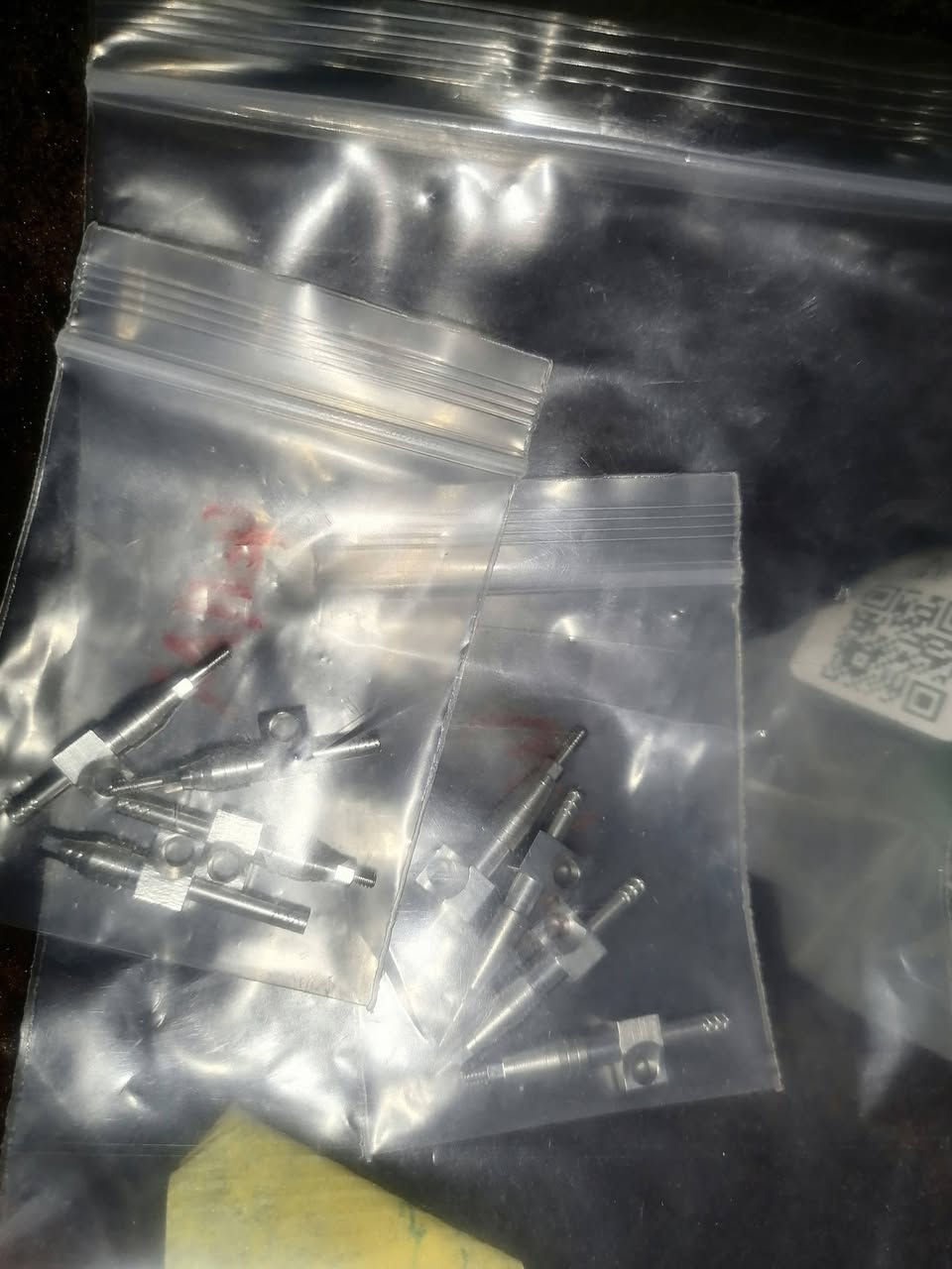 مال زراعة الأسنان ٨ قطع
انطونا بيه سعر
***********
